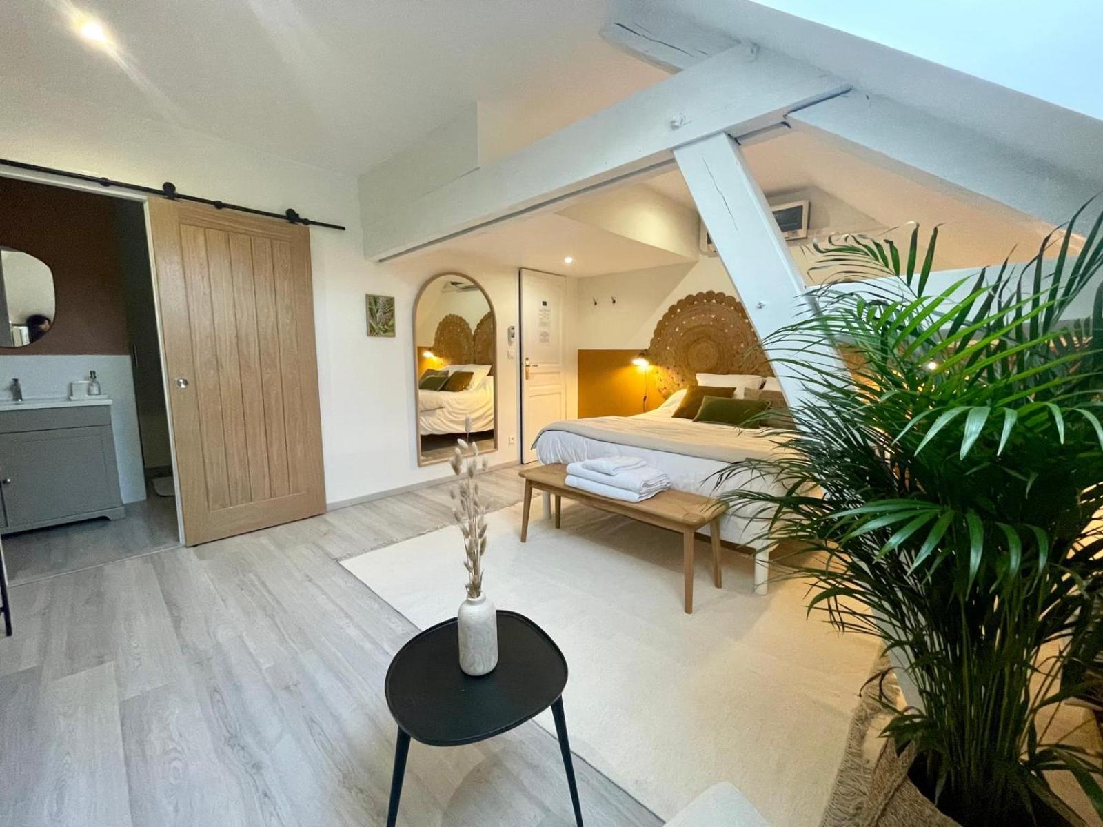 Villa De La Croix - Maison D'Hotes A 4 Minutes De L'A26 Avec Parking Villechétif エクステリア 写真